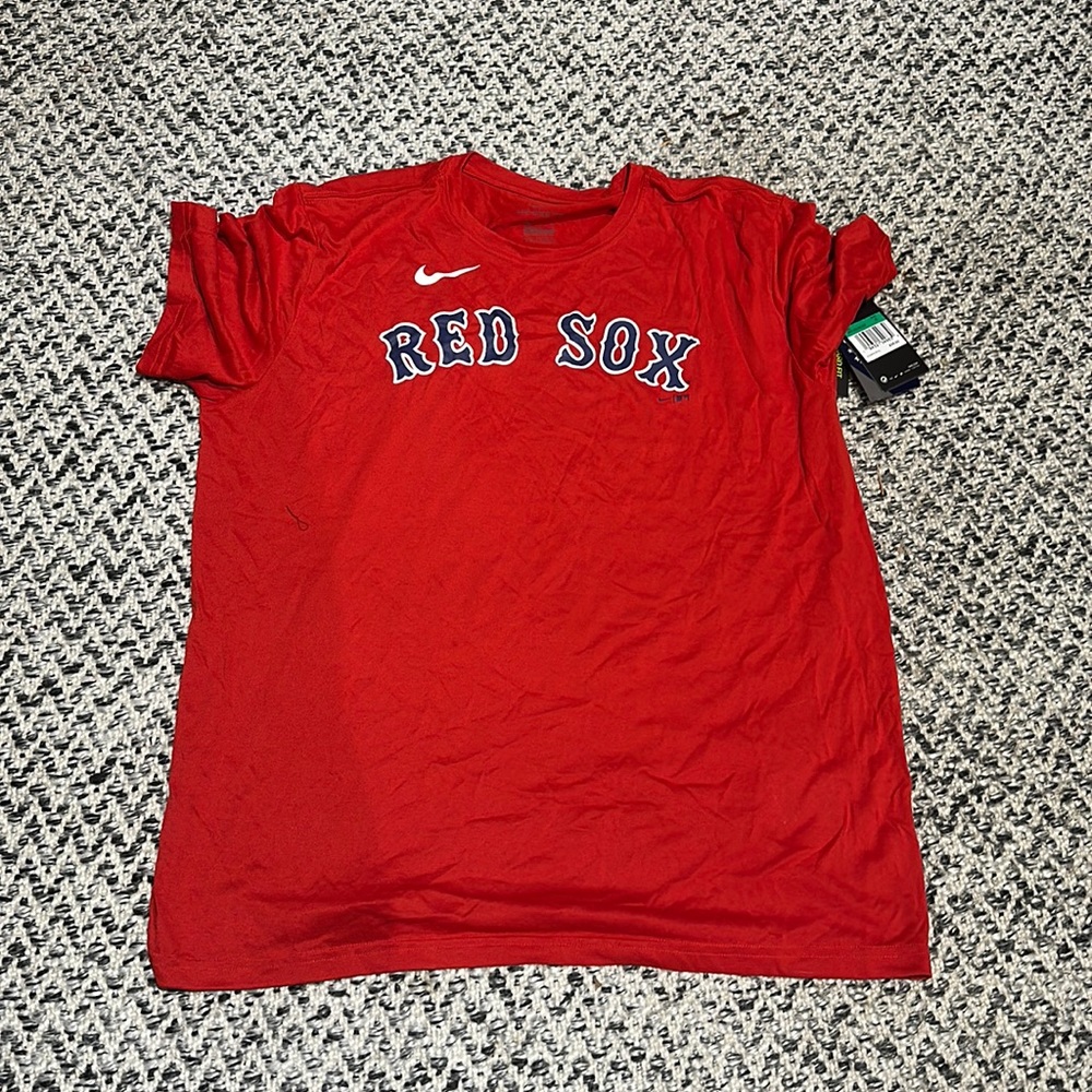 Red Sox Nike Tee NWT